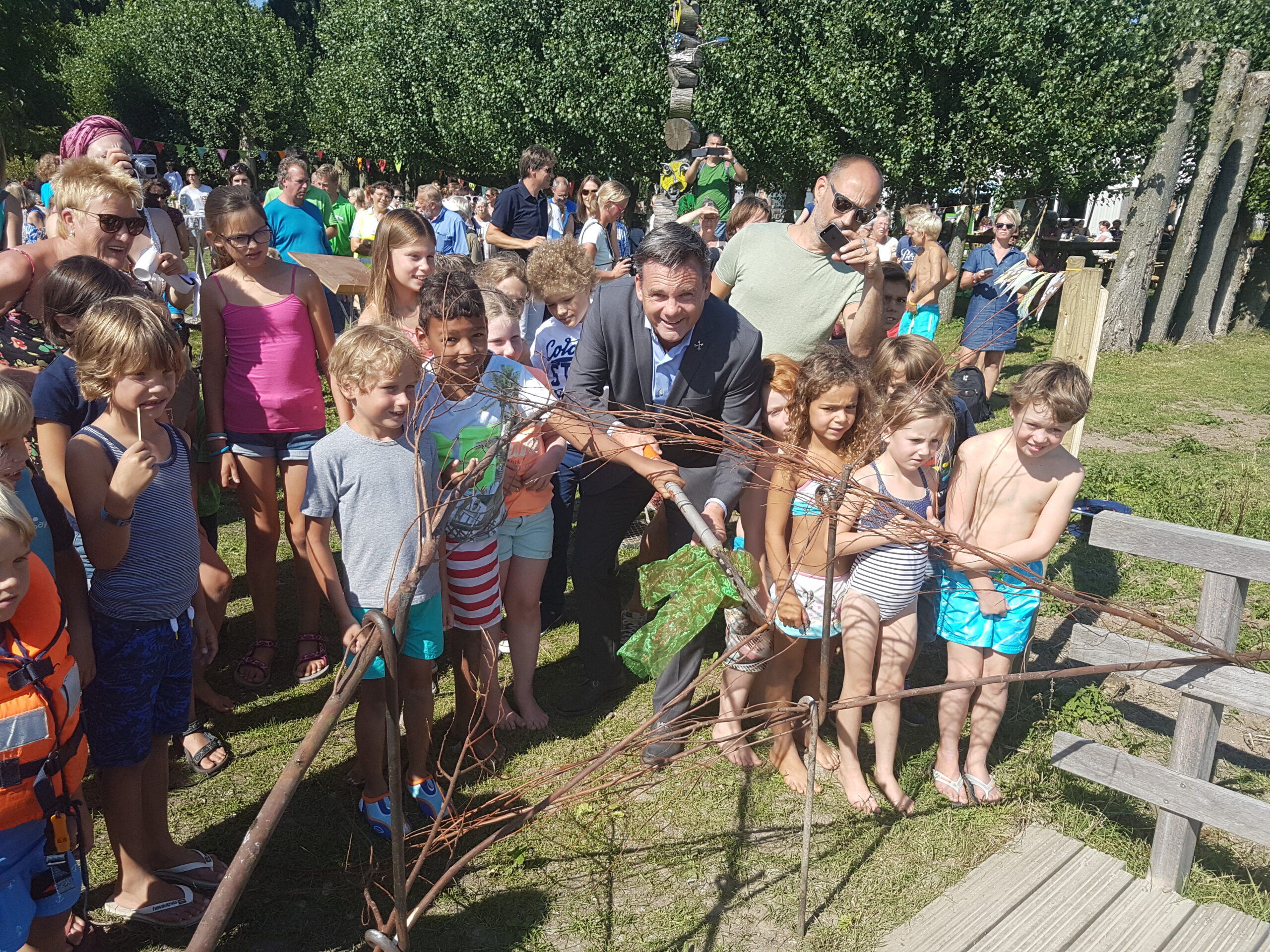 Natuurspeeltuin bij Tuin van de Smid officieel open Sleutelstad