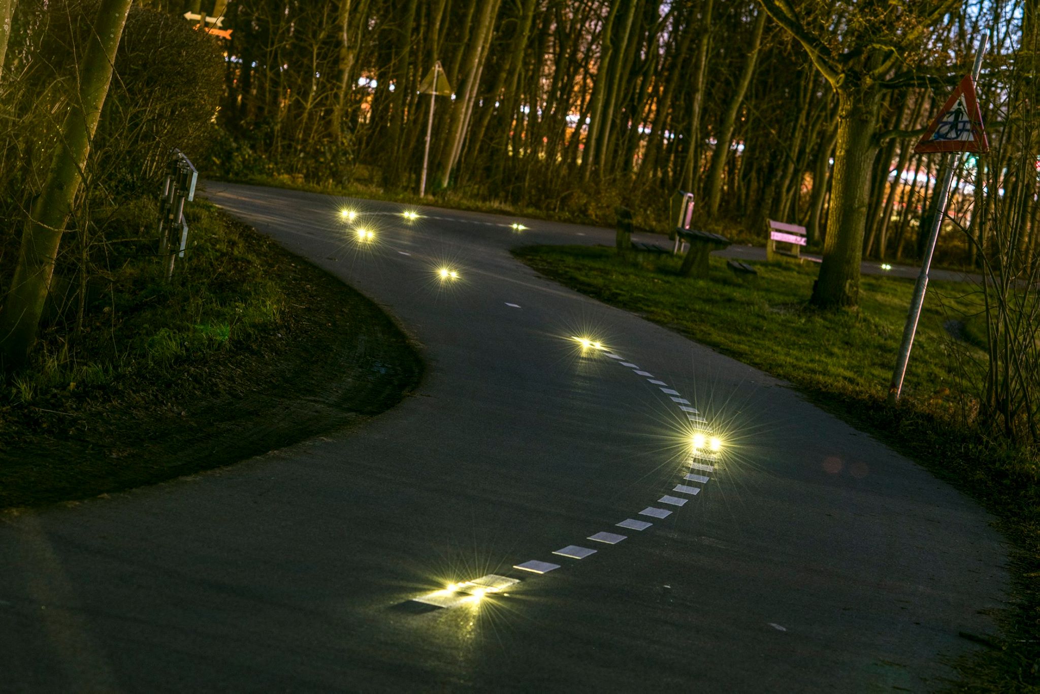 Duurzame verlichting voor fietspad Cronesteyn - Sleutelstad.nl Duurzame verlichting voor fietspad Cronesteyn - Sleutelstad.nl