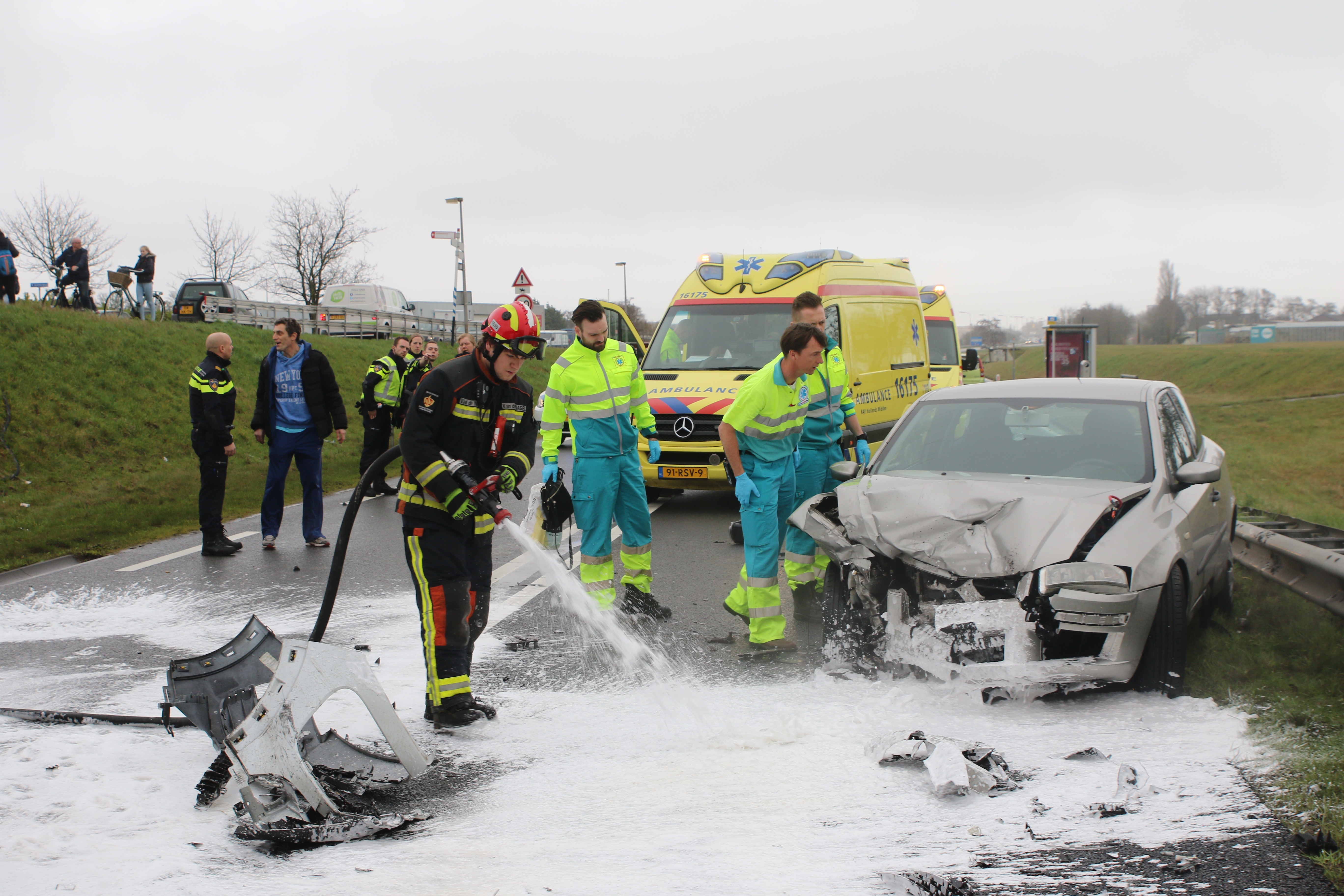 Twee Gewonden Bij Frontale Botsing Op N206 - Sleutelstad.nl