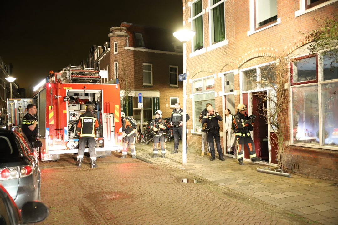Brandweer in actie na brandalarm in Leidse woning