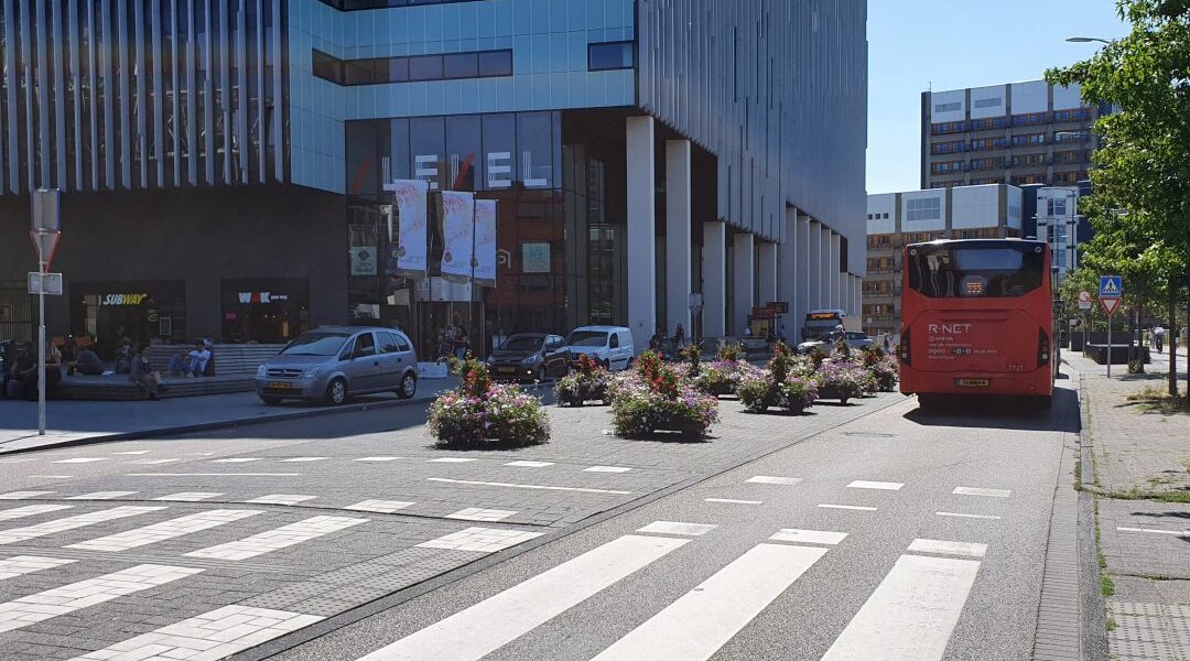 Steeds meer steun voor terugbrengen Kiss & Ride achter Leiden Centraal Sleutelstad Steeds meer steun voor terugbrengen Kiss & Ride achter Leiden Centraal Sleutelstad