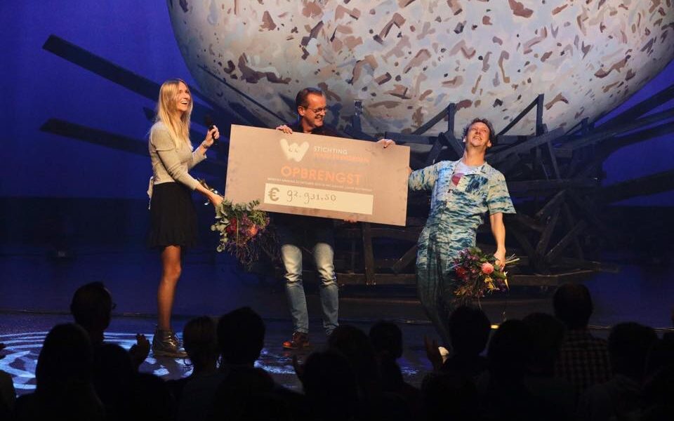 Jochem Myjer's 'Adem in Adem uit' nieuwjaarsdag bij SBS6 | Sleutelstad