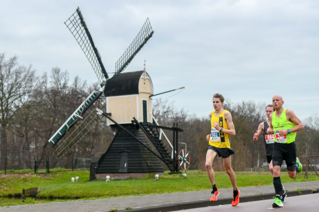 Ruim 1300 lopers bij Runnersworld Leiden Nieuwjaarsloop Sleutelstad