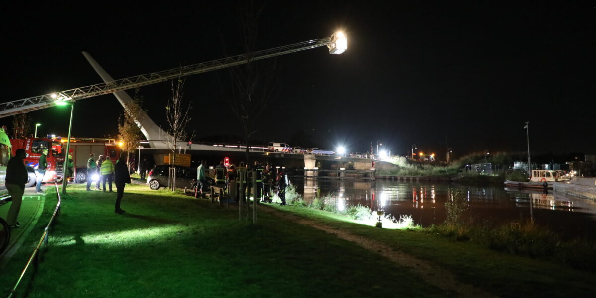 Reanimatie na aanvaring bij Joop van der Reijdenbrug .
