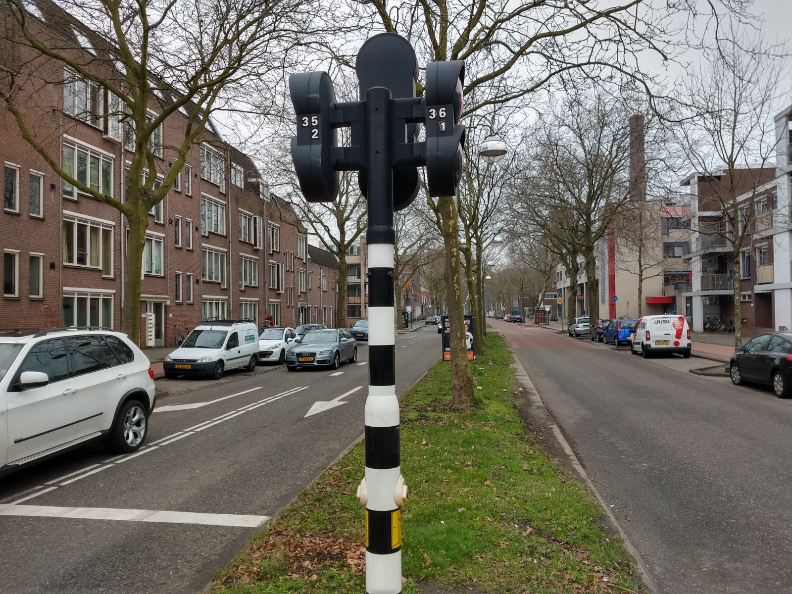 De middenberm wordt breder en krijgt meer groen