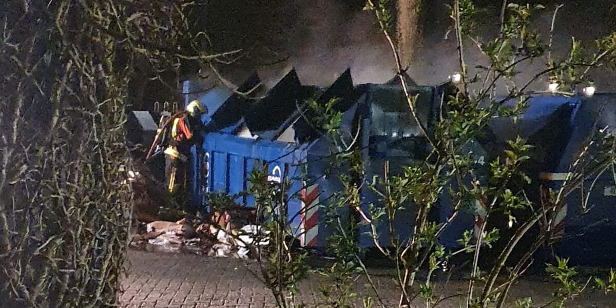 Opnieuw brandstichting papiercontainer Zoeterwoude-Dorp .