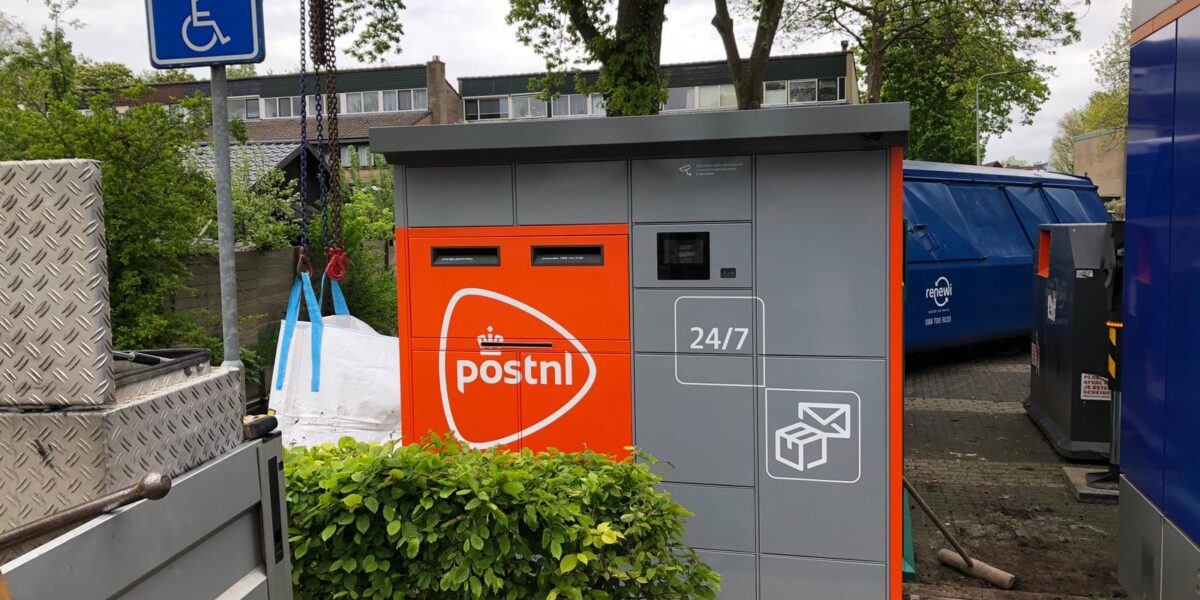 PostNL plaatst pakket- en briefautomaat in Zoeterwoude