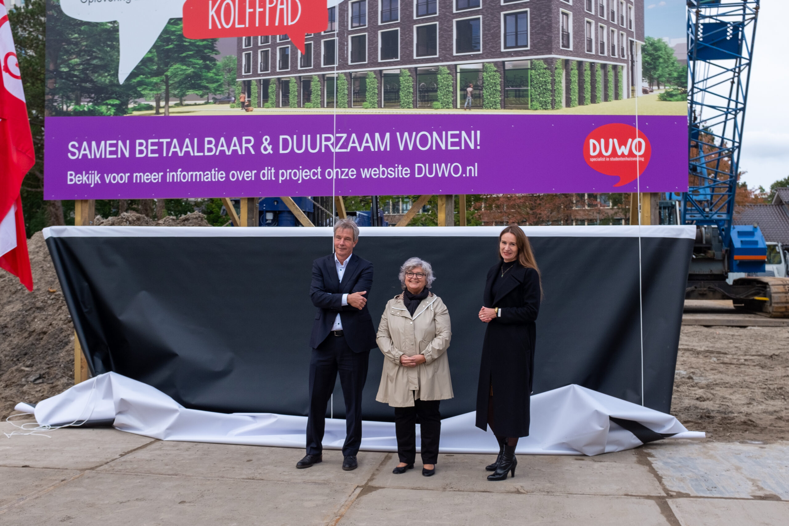 Heleen de Vreese, voorzitter raad van bestuur Stichting DUWO, Michel Leenders, directeur vastgoed Universiteit Leiden en Fleur Spijker, wethouder Duurzame verstedelijking, Ruimte & Wonen Gemeente Leiden