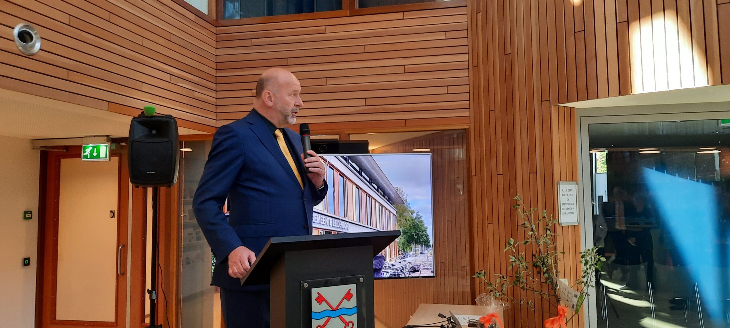 Als nestor van de Leiderdorpse gemeenteraad sprak Hugo Langenberg (LPL)