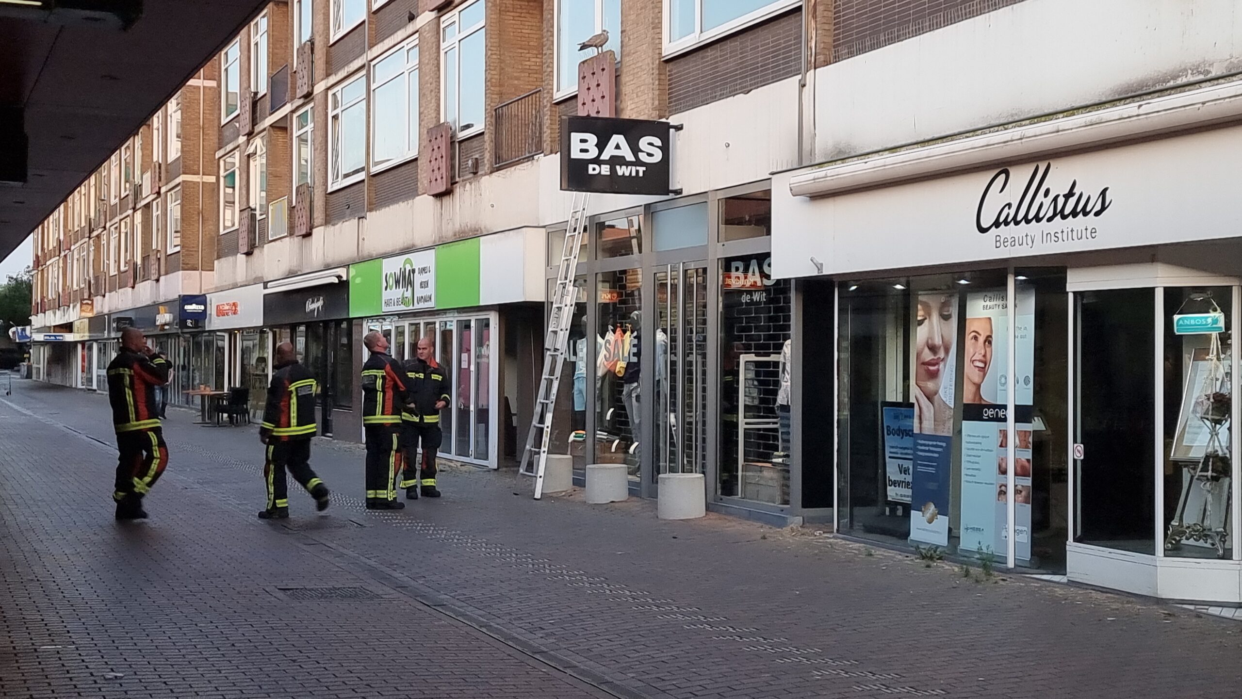 Brandweer in actie Luifelbaan