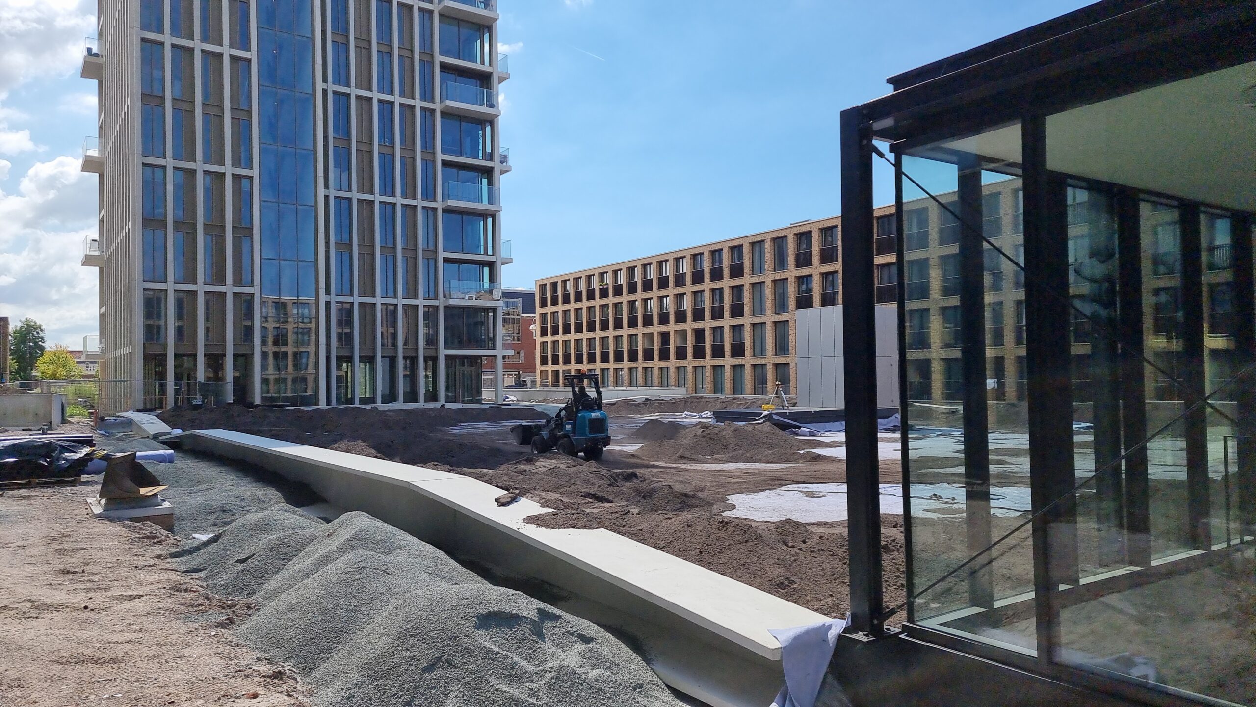 Bouw Silotoren op het terrein van De Meelfabriek in Leiden 