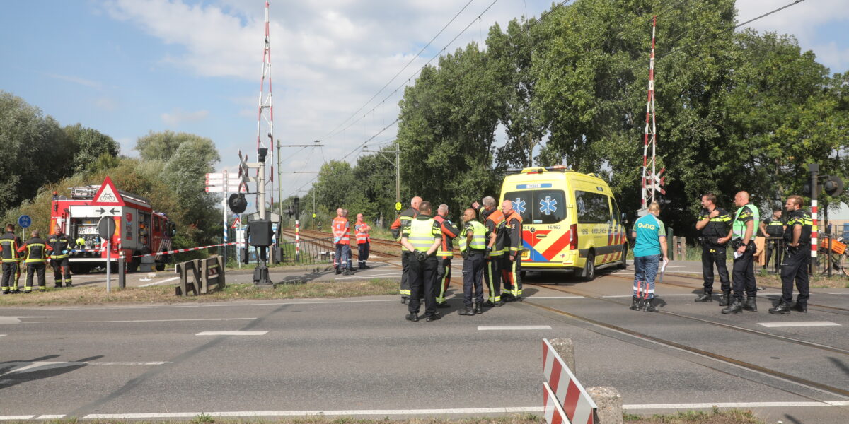 Geen treinverkeer na aanrijding met persoon bij Zoeterwoude