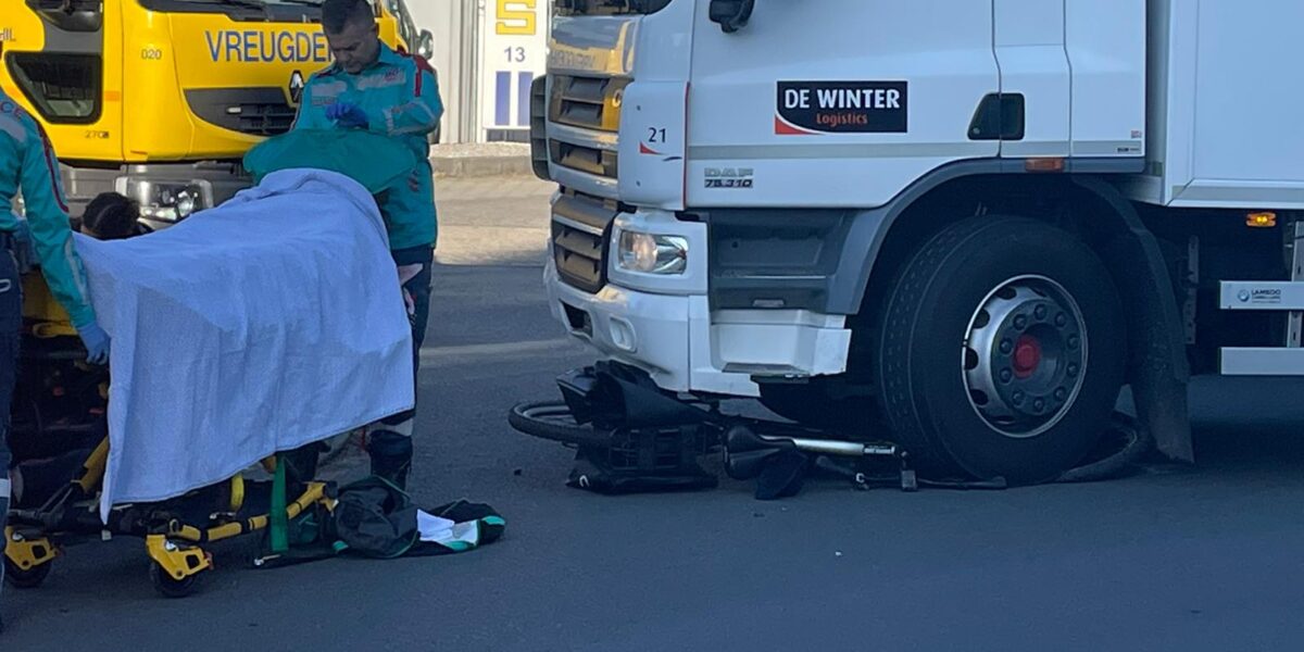 Fietser Gewond Door Aanrijding Vrachtwagen | Sleutelstad