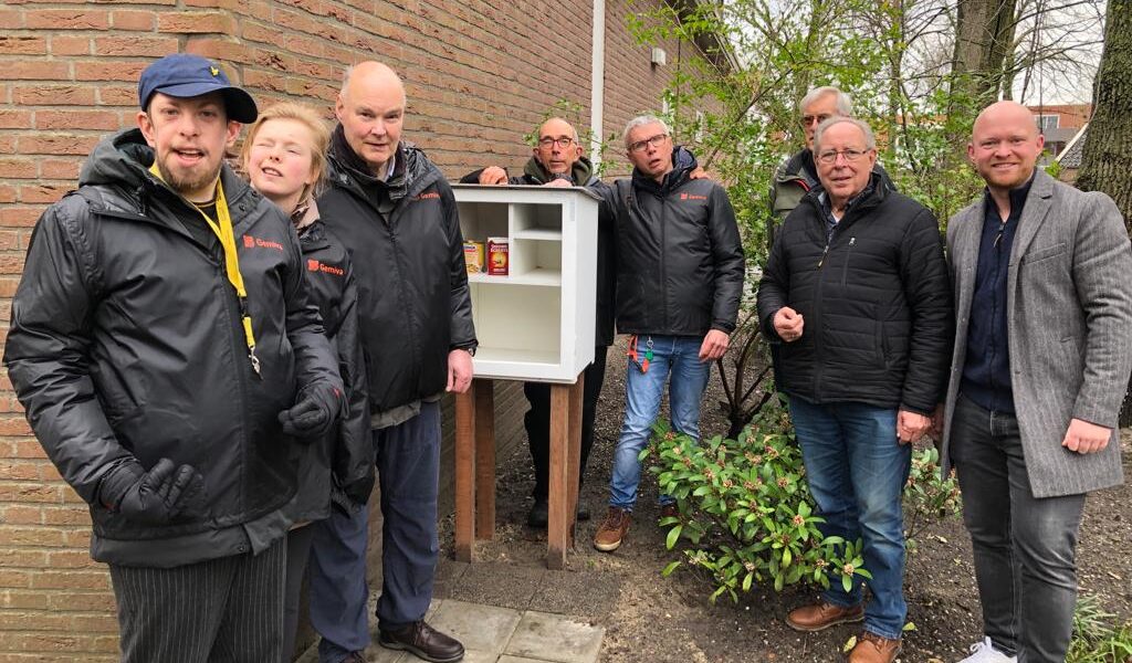 Eerste voedselkast geplaatst bij de dorpskerk in Zoeterwoude