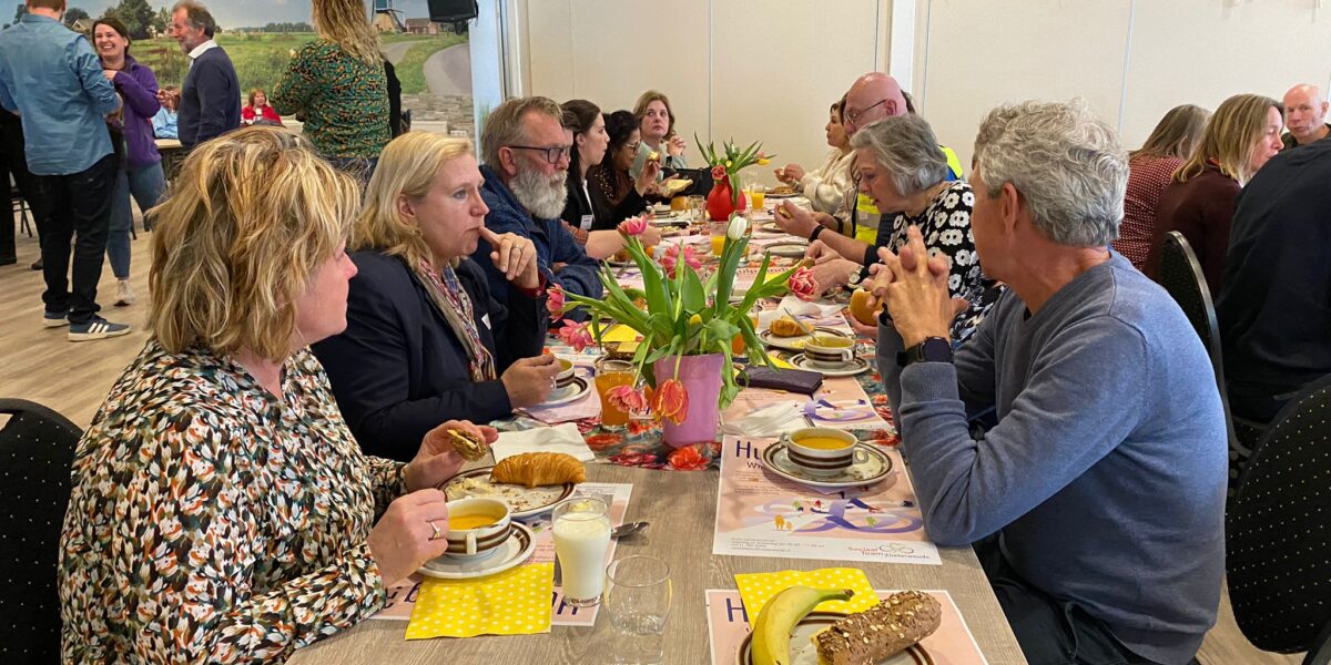 'Sociaal Team Zoeterwoude kent de weg door het oerwoud van organisaties'