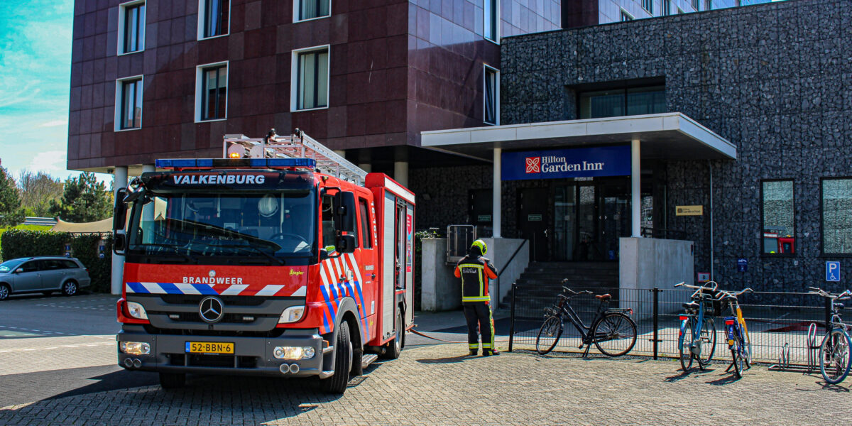 Brandweeroefening in hotel Oegstgeest