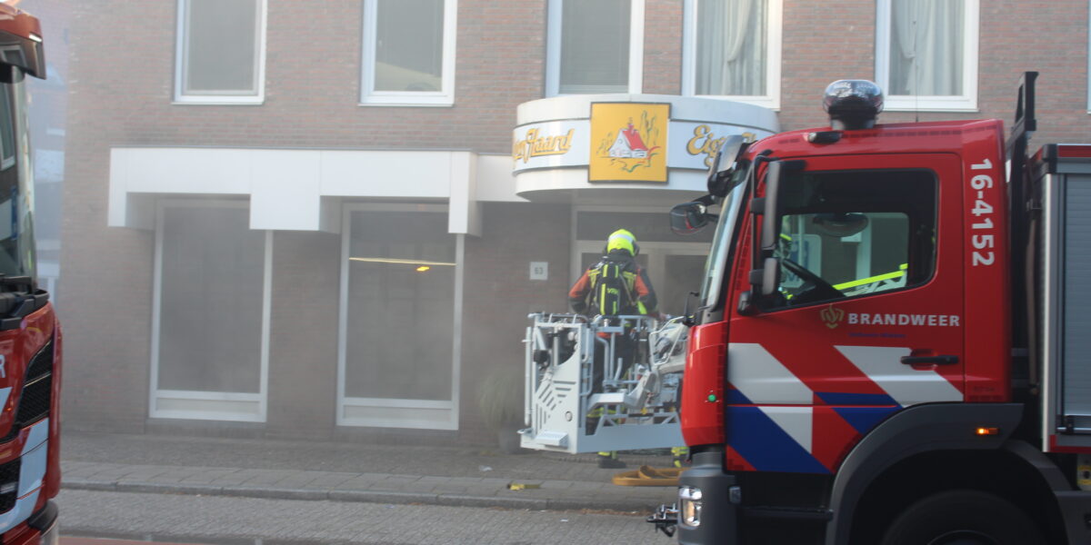 Enorme schade bij brand in pand Geversstraat