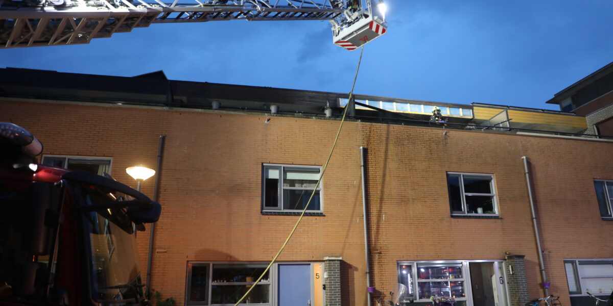 Brand op balkon in Leiden snel onder controle