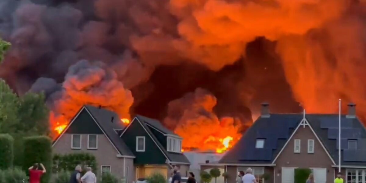 Massive Fire and Explosions at Timber Trade Van Hameren, Sending Smoke Clouds Across the Region