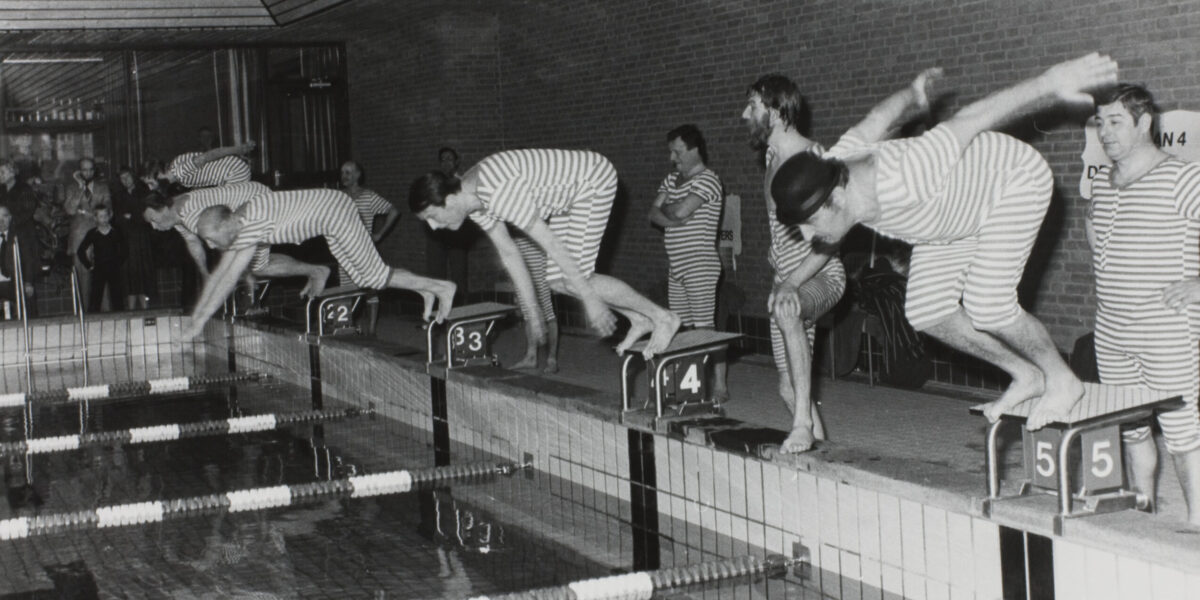 Afscheid van het Vijf Meibad: Poolparty in leeggepompt zwembad