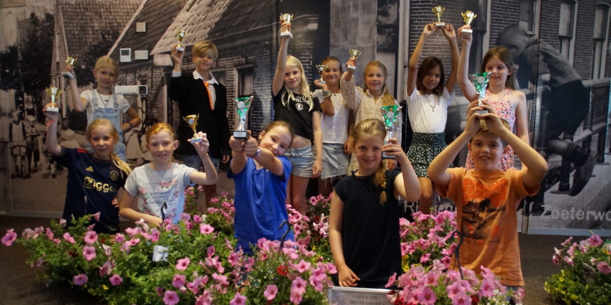 Klas 5b van Het Avontuur kweekt de mooiste ‘bloemenzee’