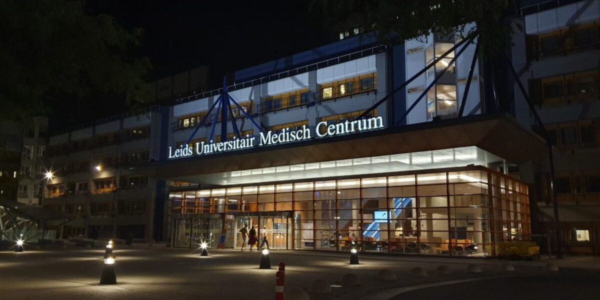Artsenopleidingen willen van predicaat ‘cum laude’ af, maar Universiteit Leiden niet