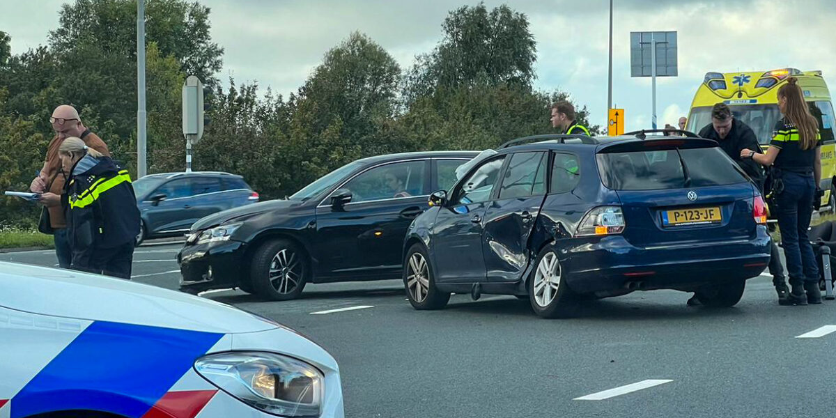 Oprit A4 bij Zoeterwoude-Dorp dicht na ongeval