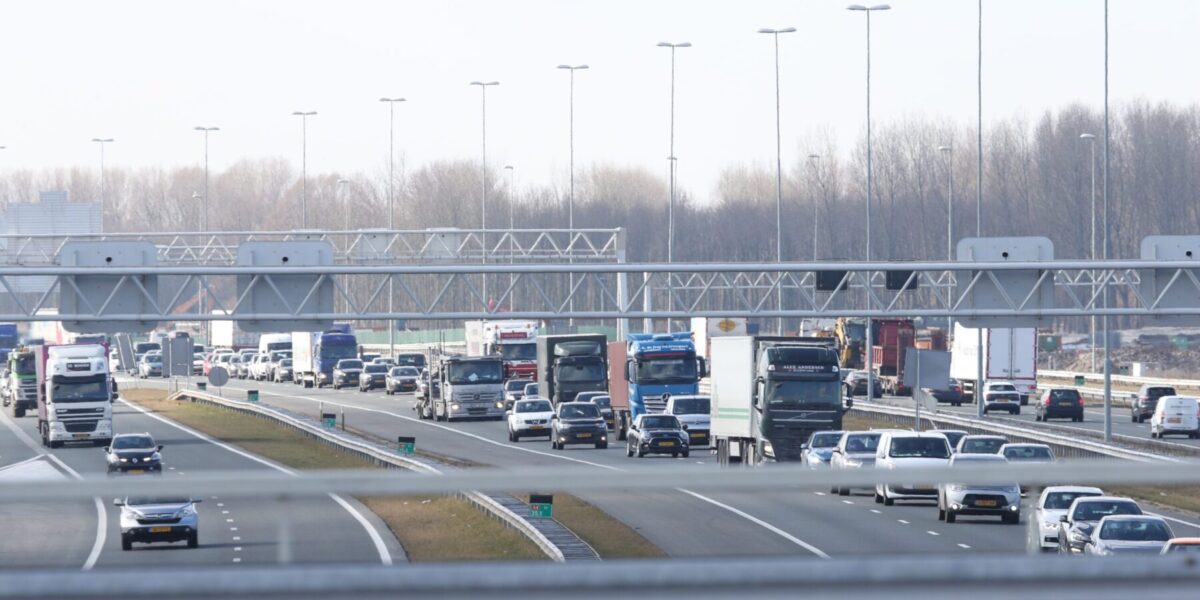 Uren vertraging naar beide kanten A4 door ongelukken