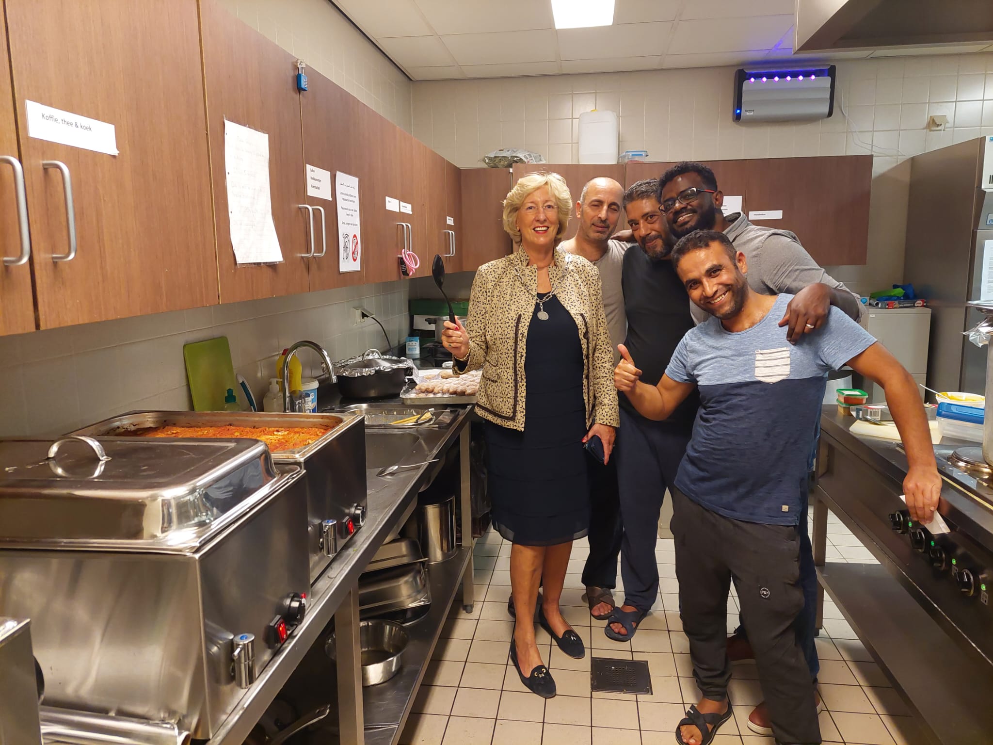 Te gast bij de bewoners van de Crisisnoodopvang.