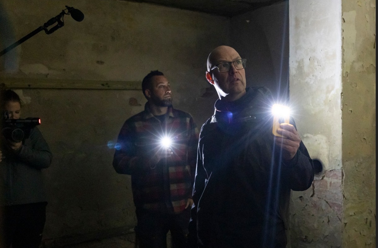 Setfoto van Het Verdwenen Vliegveld. (Foto: Henriëtte Guest)