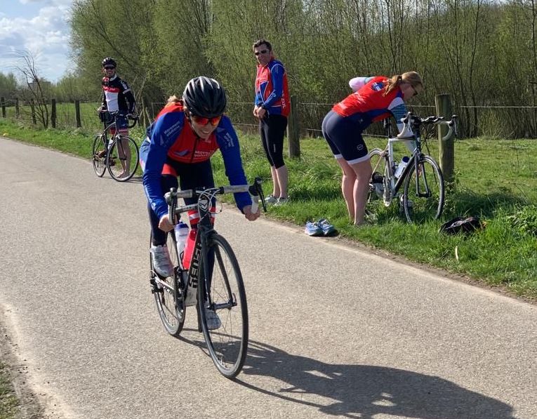 Marleen Eijkholt op de fiets