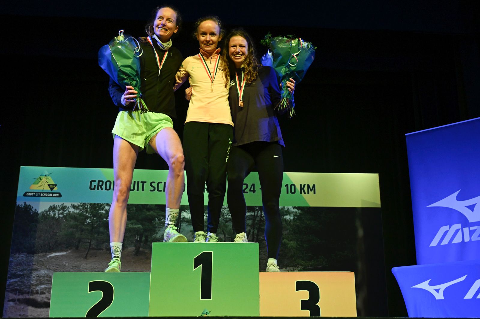 Veerle Bakker word derde op het NK 10 kilometer op de weg.  (Foto: Erik van Leeuwen)