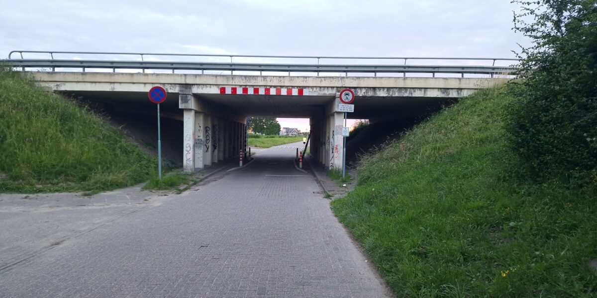 Almondeweg langer afgesloten: werkzaamheden lopen uit