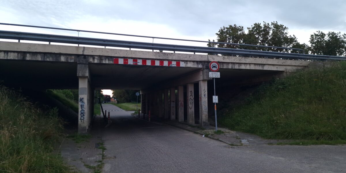 Oegstgeest begint met aanleg omstreden verkeerspoller