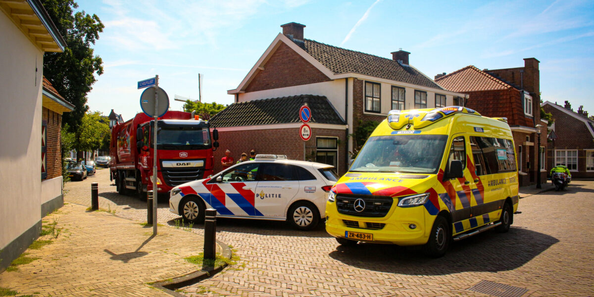 Voetganger aangereden door vuilniswagen