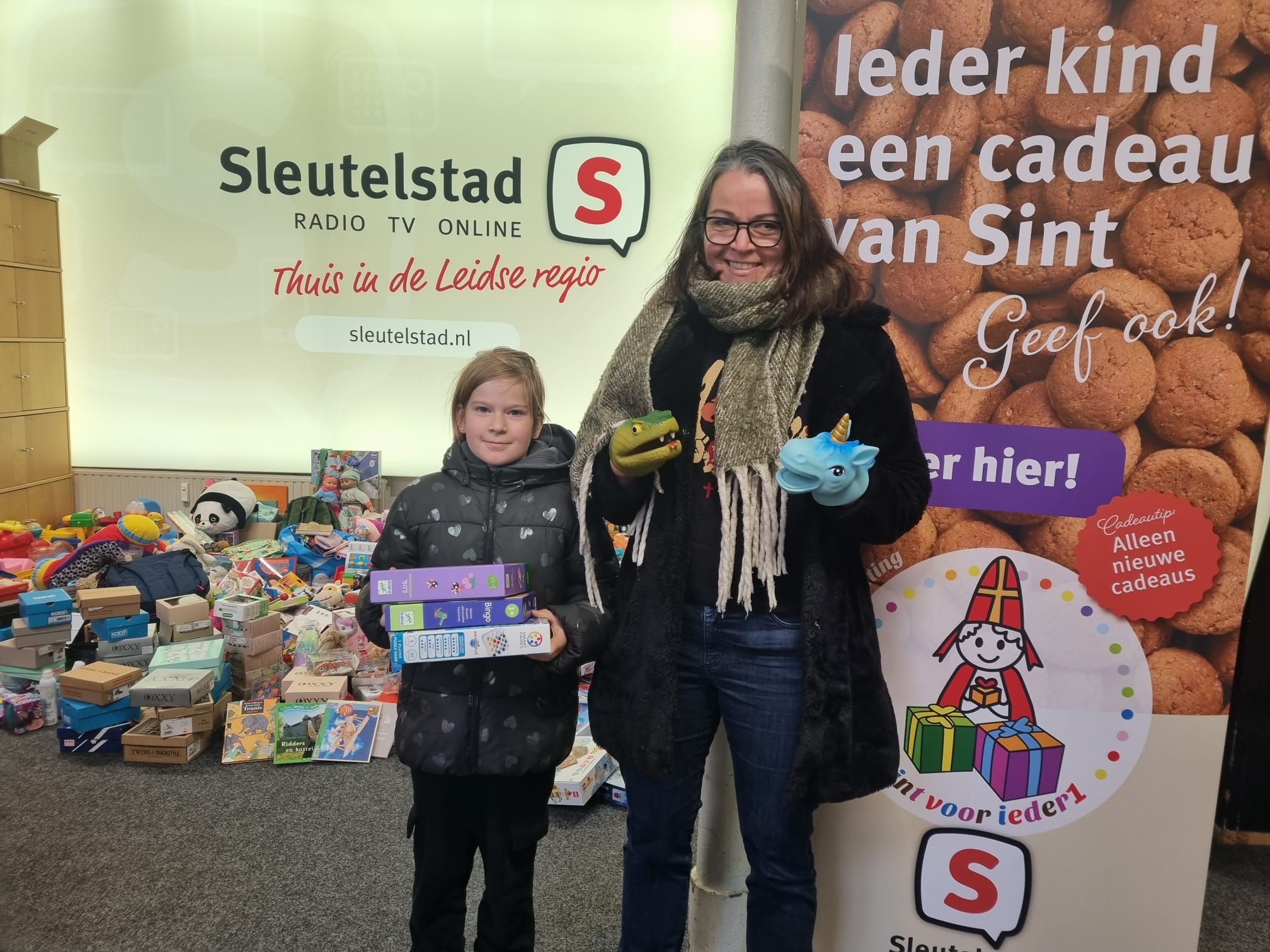Liv en Jenny met spelletjes, muziekinstrumenten en nog veel meer....
