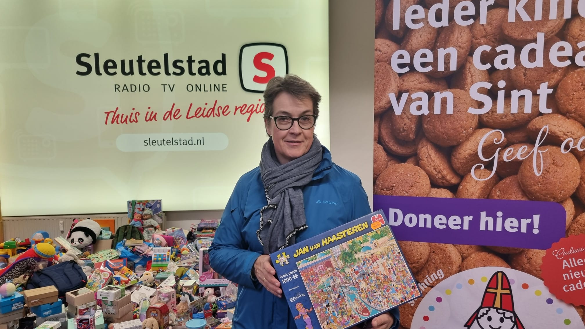Hanneke brengt leuke cadeaus voor pubers