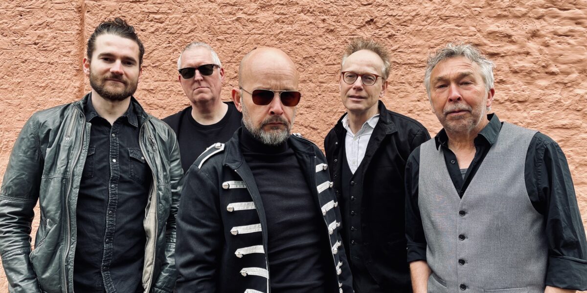 Band Van Messing geeft live optreden in Zoeterwoude