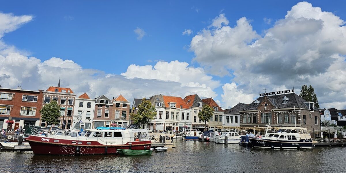 Leiden Short