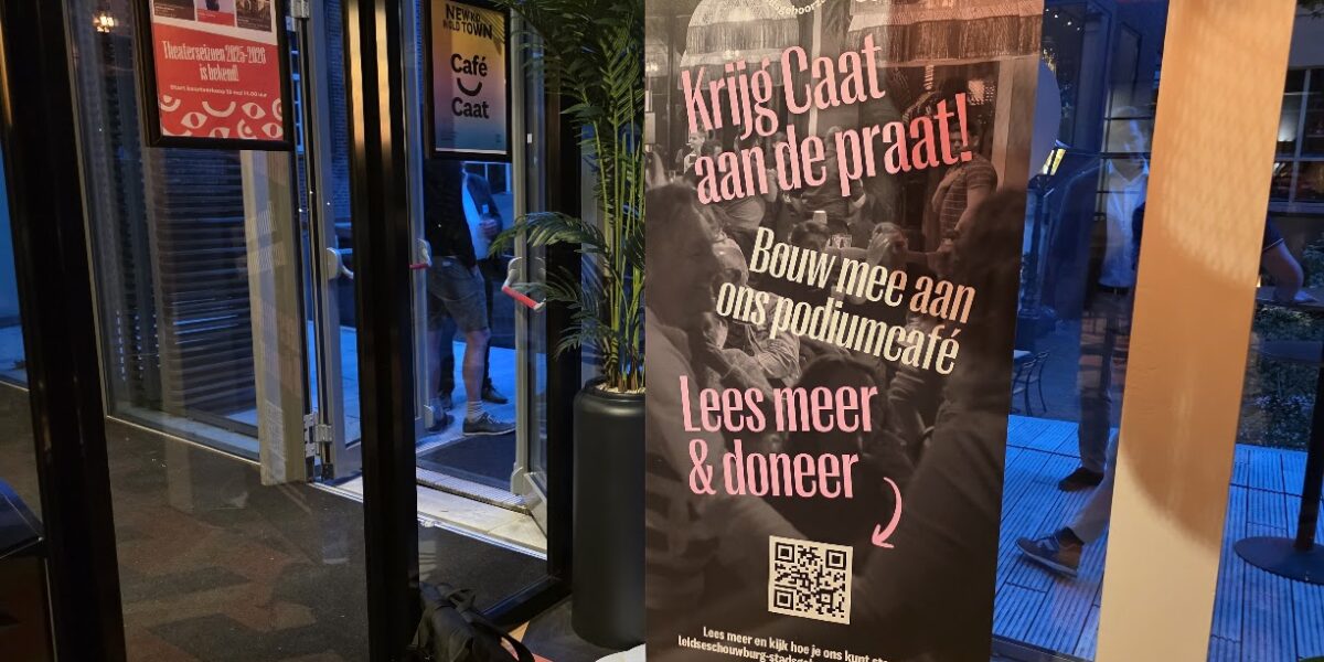 Crowdfunding voor nieuw podium in Café Caat