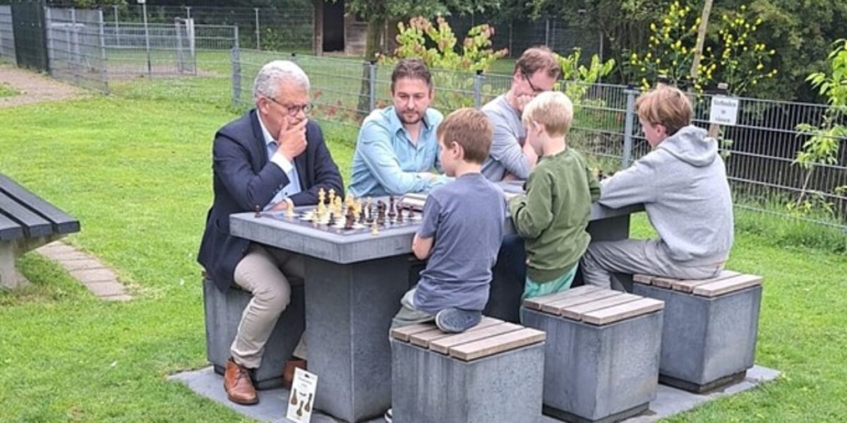 Wethouder schaakmat zetten kan 14 juni in De Houtkamp