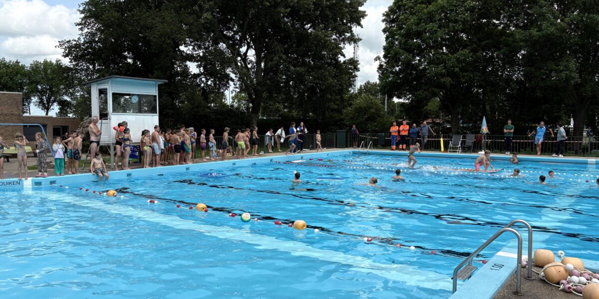 Zoeterwoude onderzoekt toekomst Zwembad Haasbroek