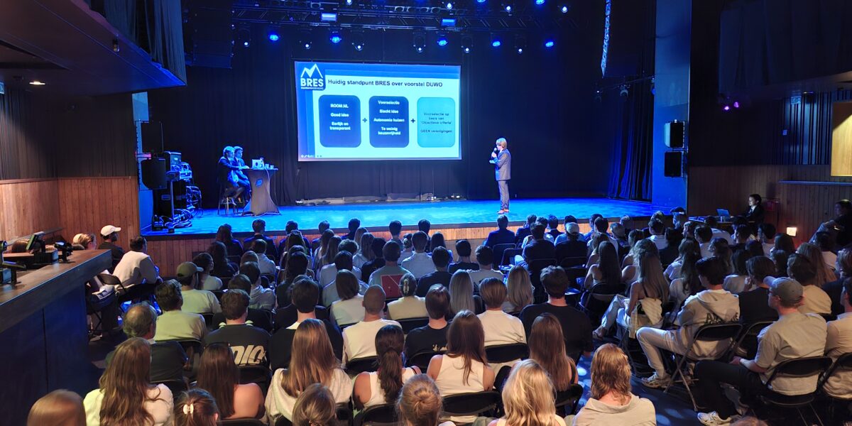 Tweede Kamerfractie VVD stelt vragen over hospiteerbeleid in Leiden