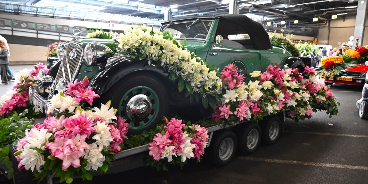 Kijk de Flower Parade Rijnsburg terug