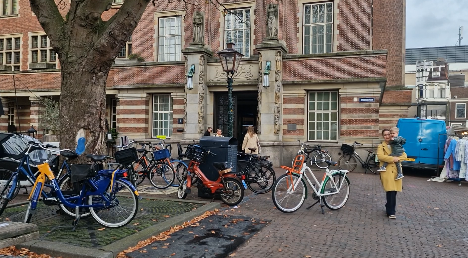In het gemeentehuis is ook weer een stembureau