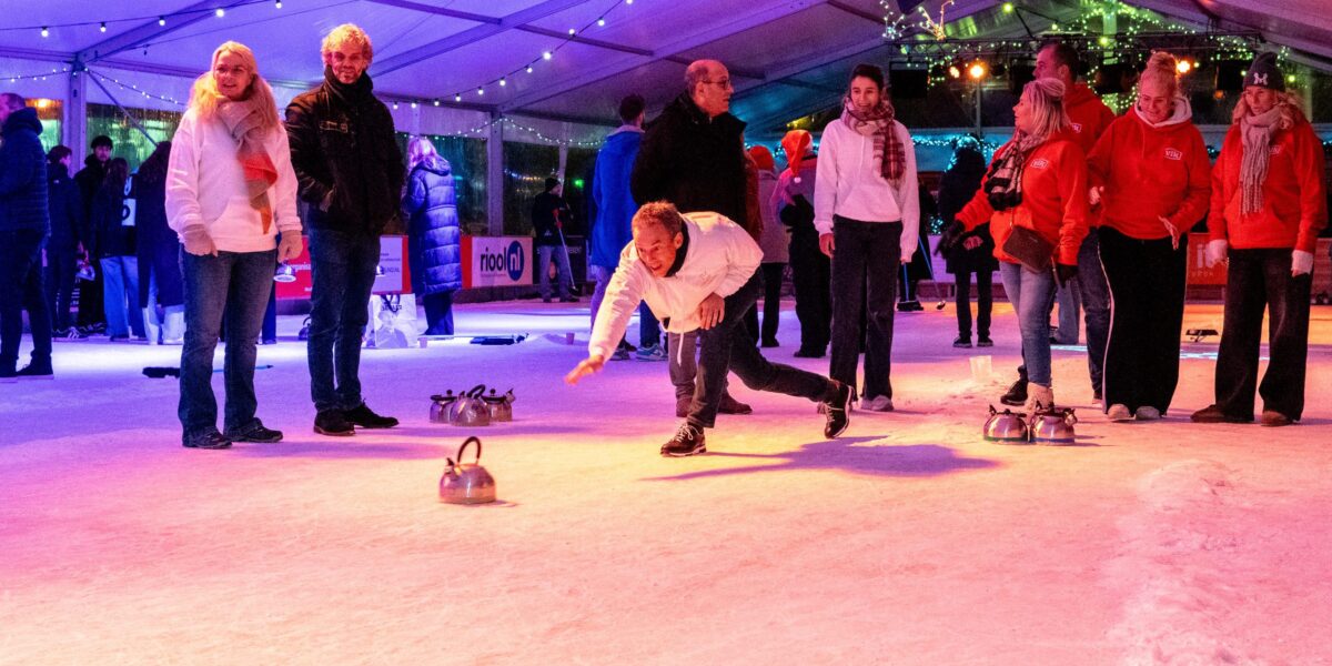 Ketelcurlen op Drijvende IJsbaan Leiden