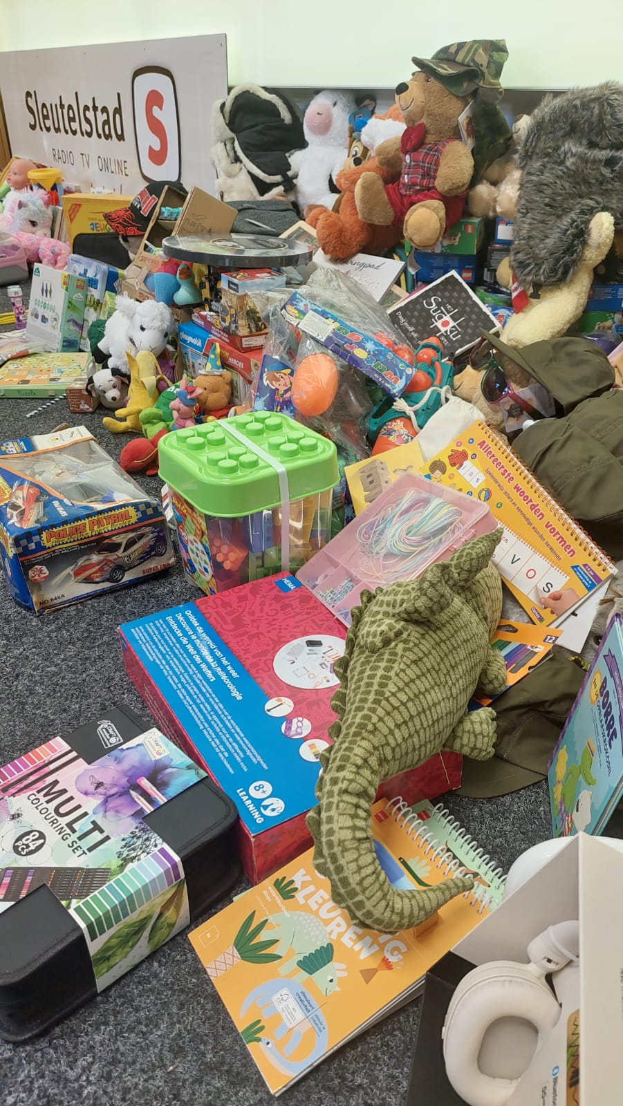 Een klein deel van de gedoneerde cadeaus