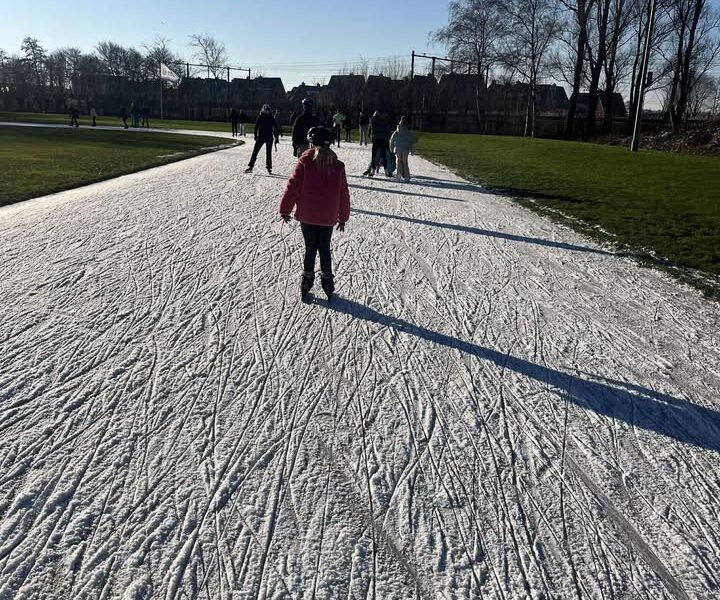 IJsbaan Warmond open