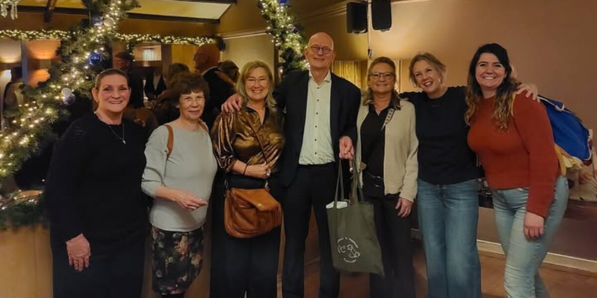 Dierenambulance neemt afscheid van dierenarts Heemskerk uit Oegstgeest