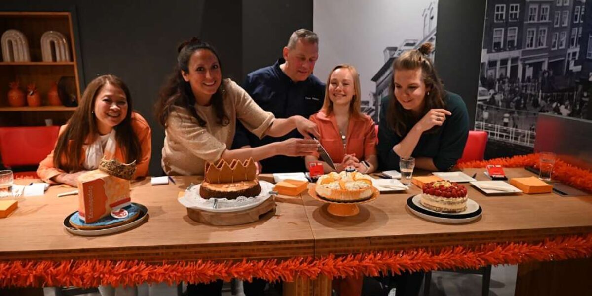 Bakwedstrijd 'Heel Leiden Bakt Oranje'